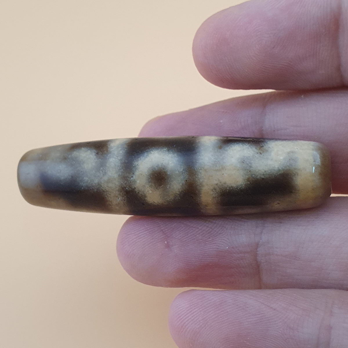 Amulette vintage en perle Dzi agate 3 yeux, motif unique de l'Himalaya
