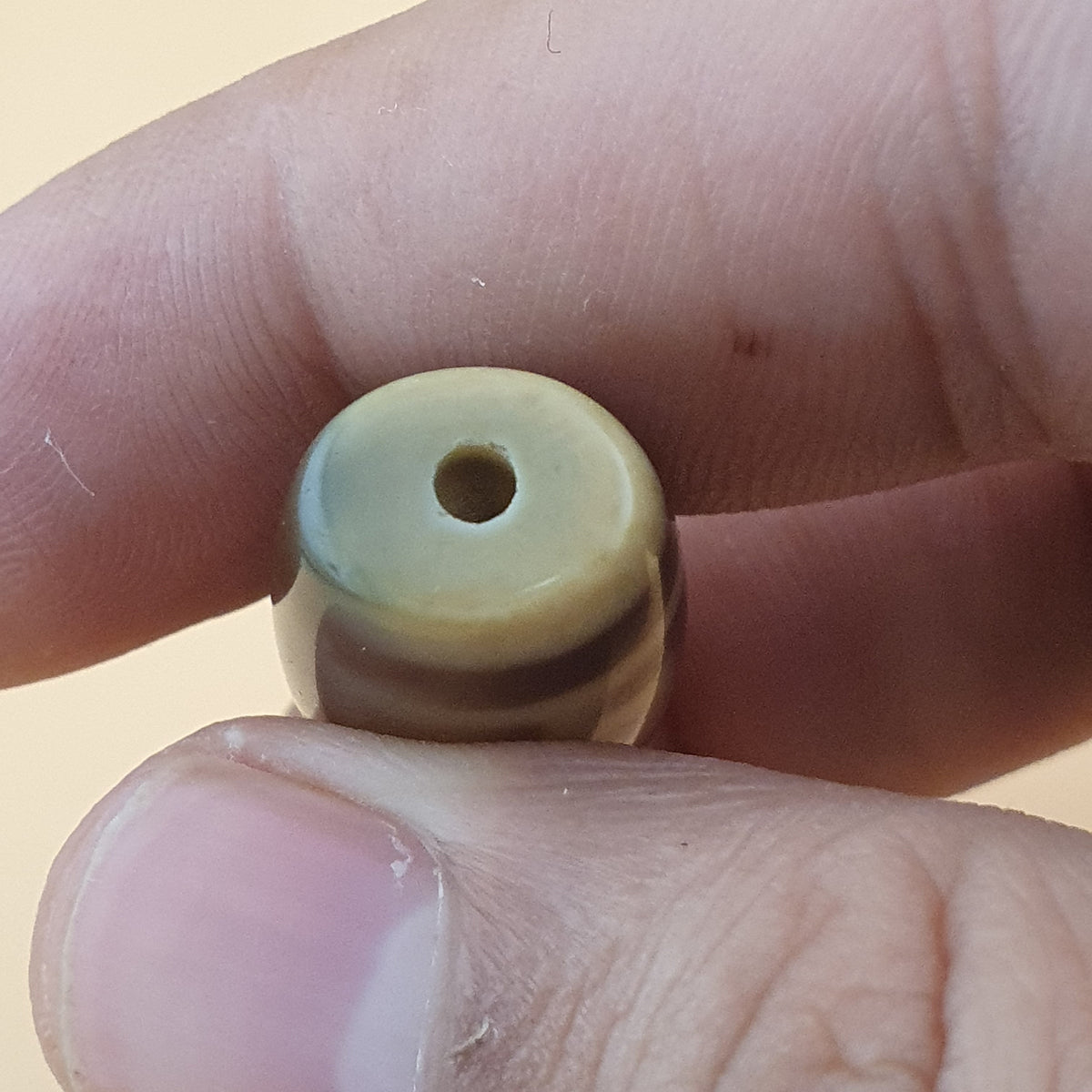 Lot vintage de 3 amulettes Dzi tibétaines en agate de l'Himalaya