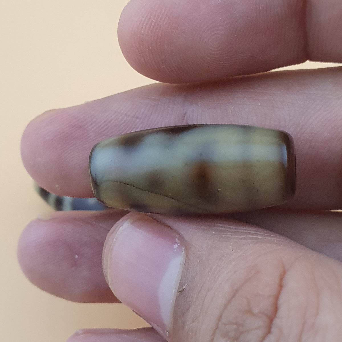 Lot vintage de 3 amulettes Dzi tibétaines en agate de l'Himalaya
