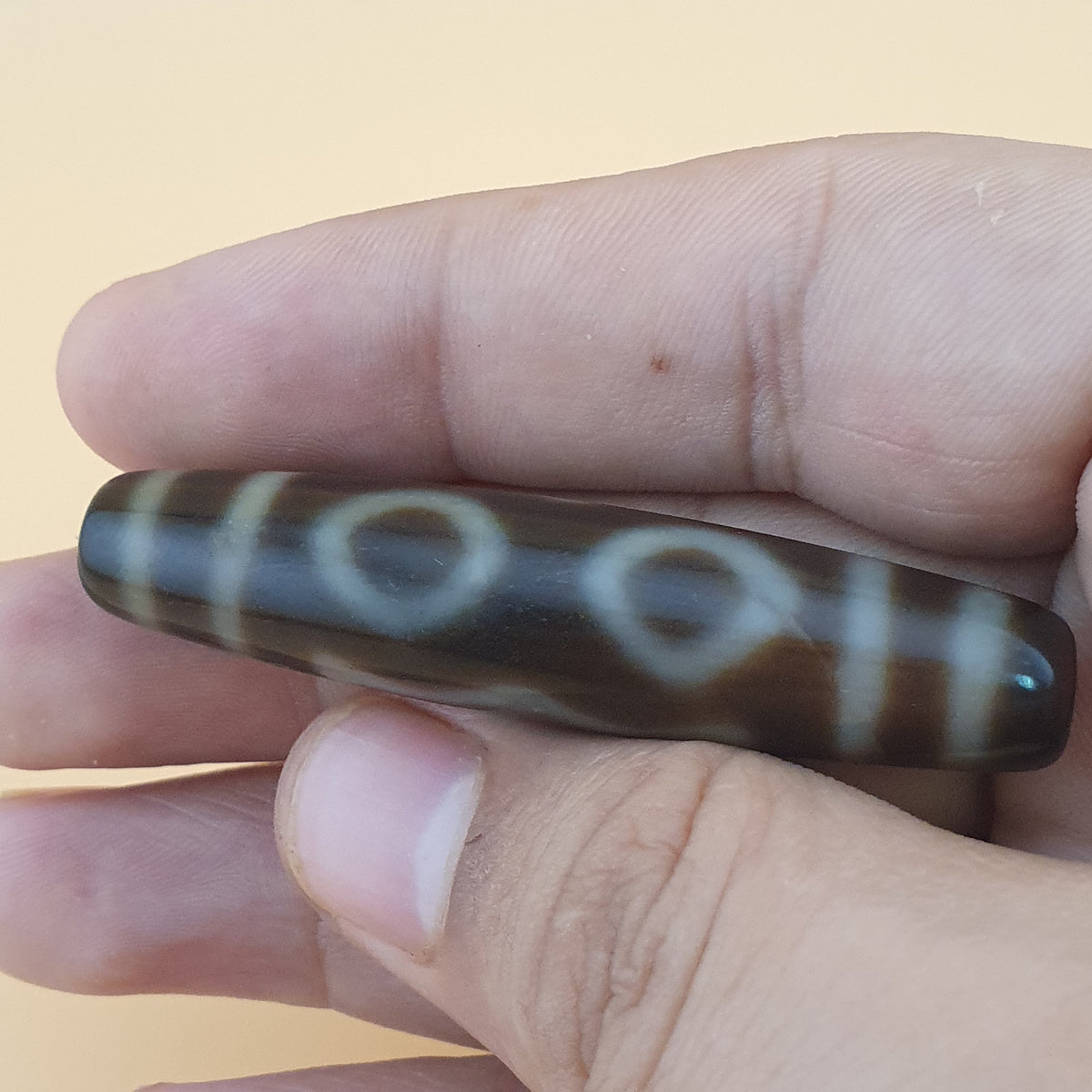 Amulette perle Dzi agate tibétaine de l'Himalaya vintage à 4 yeux