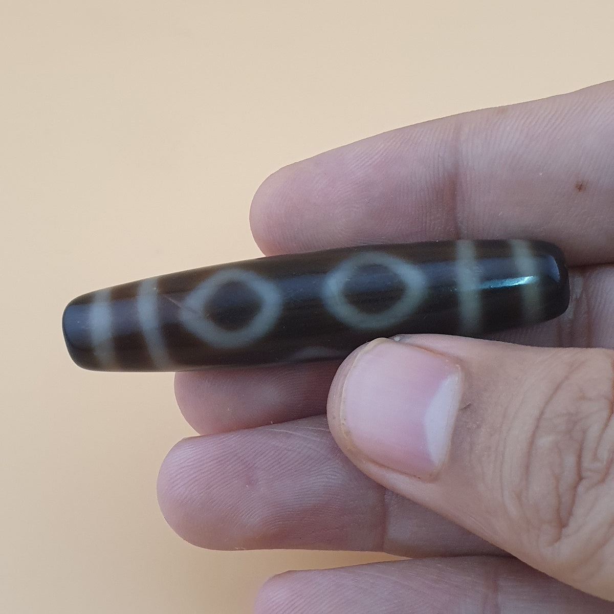 Amulette perle Dzi agate tibétaine de l'Himalaya vintage à 4 yeux