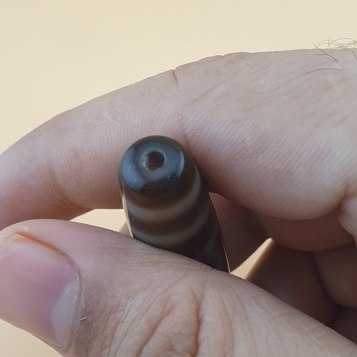 Amulette perle Dzi agate tibétaine de l'Himalaya vintage à 4 yeux