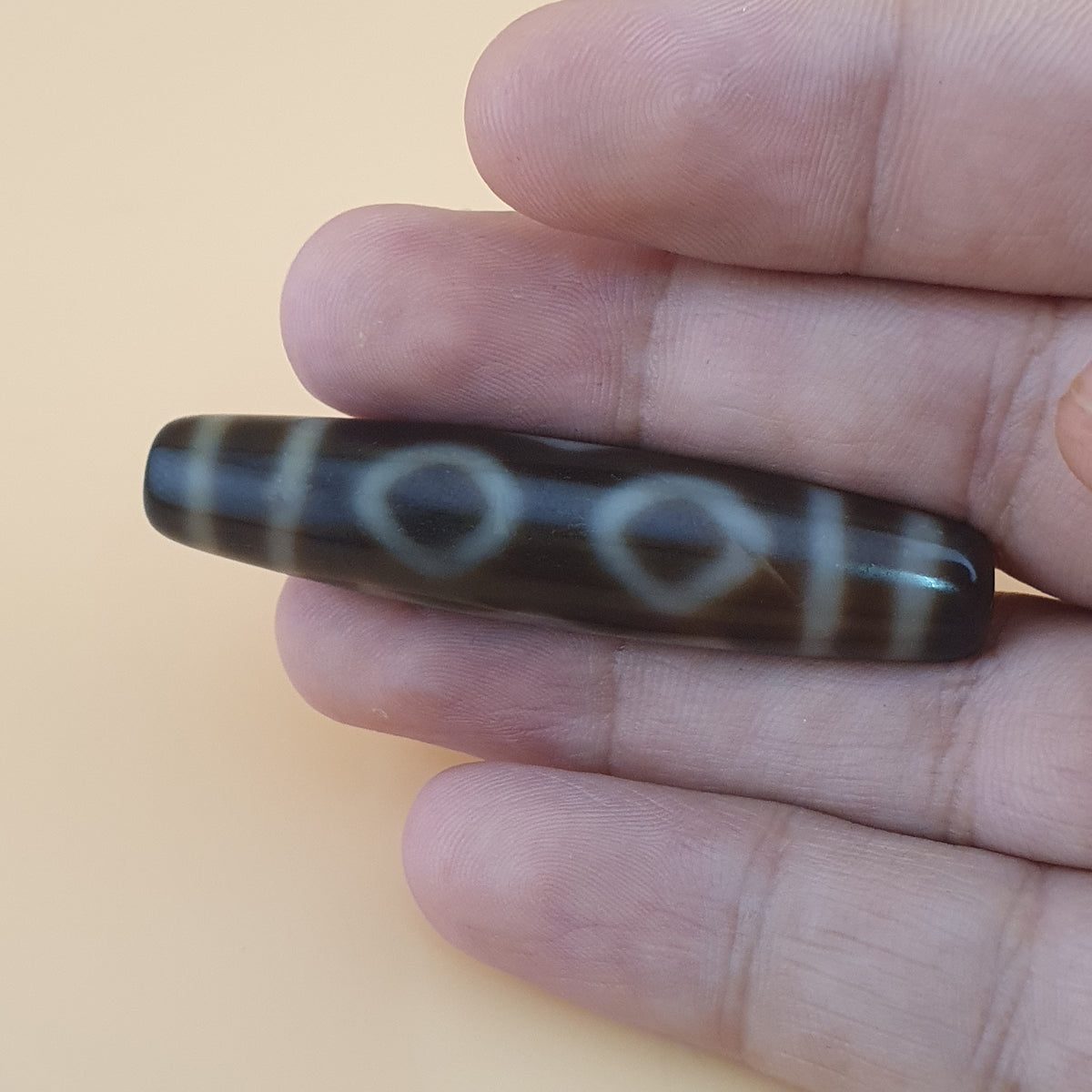 Amulette perle Dzi agate tibétaine de l'Himalaya vintage à 4 yeux
