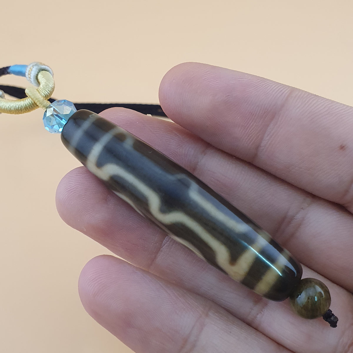 Perle Dzi tibétaine himalayenne vintage en agate à 4 yeux motif unique amulette