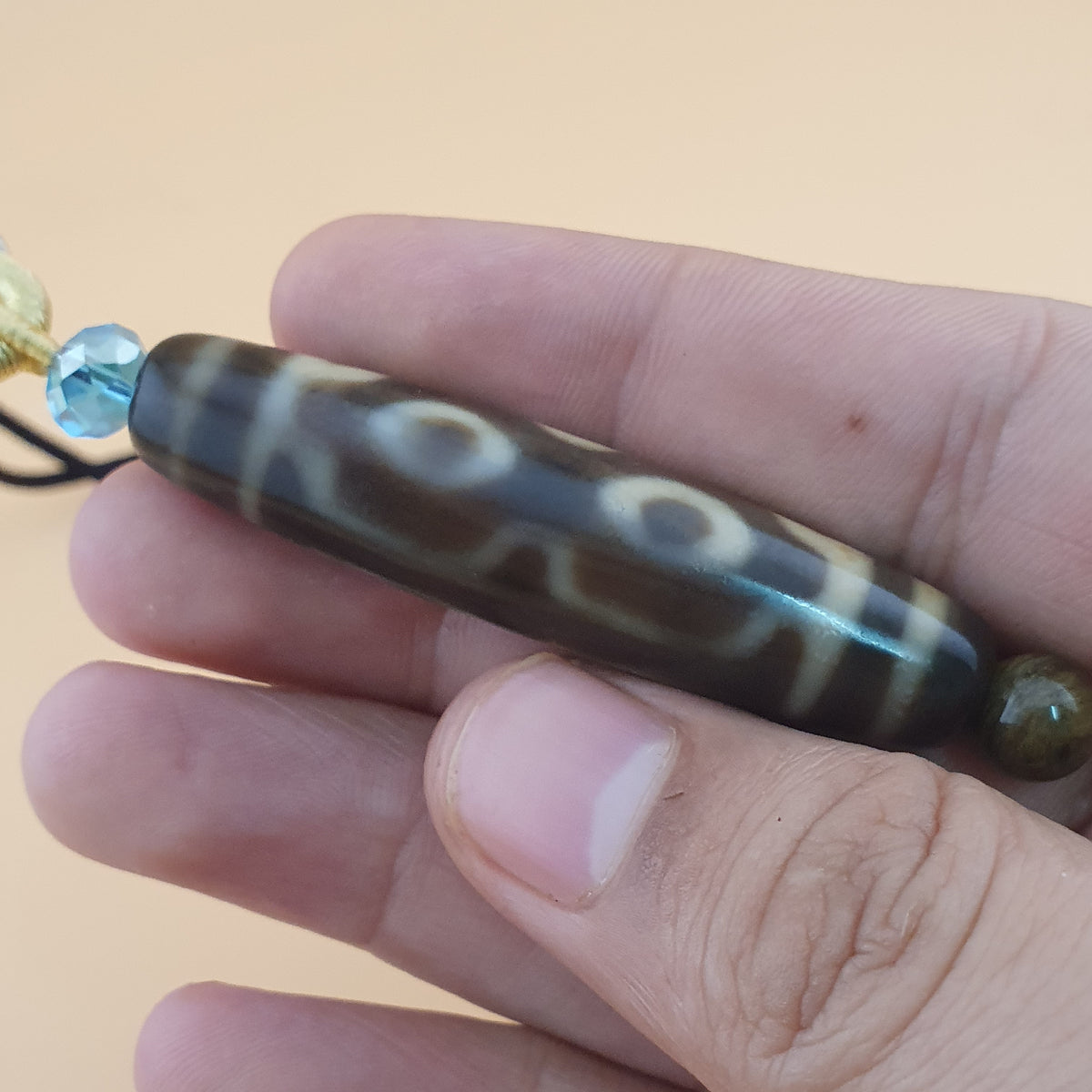 Perle Dzi tibétaine himalayenne vintage en agate à 4 yeux motif unique amulette