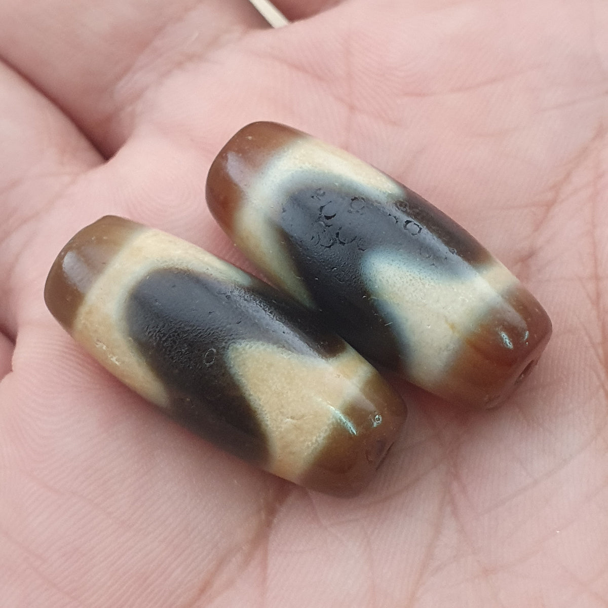 Lot de 2 amulettes perles agates du Tibet/Himalaya vintage ZigZag
