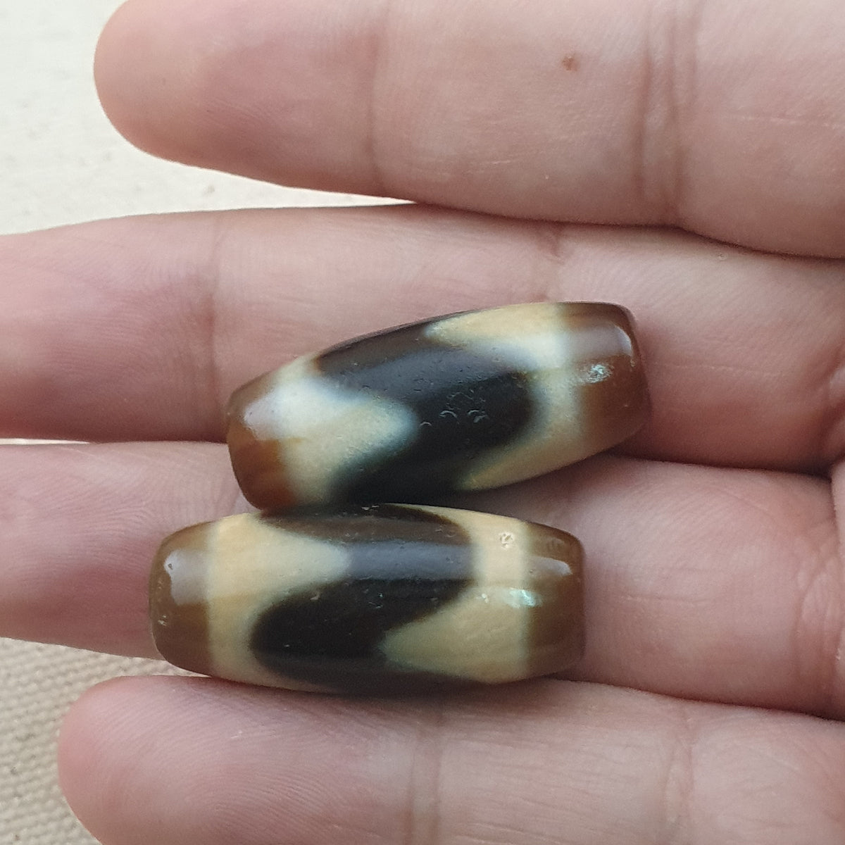 Lot de 2 amulettes perles agates du Tibet/Himalaya vintage ZigZag