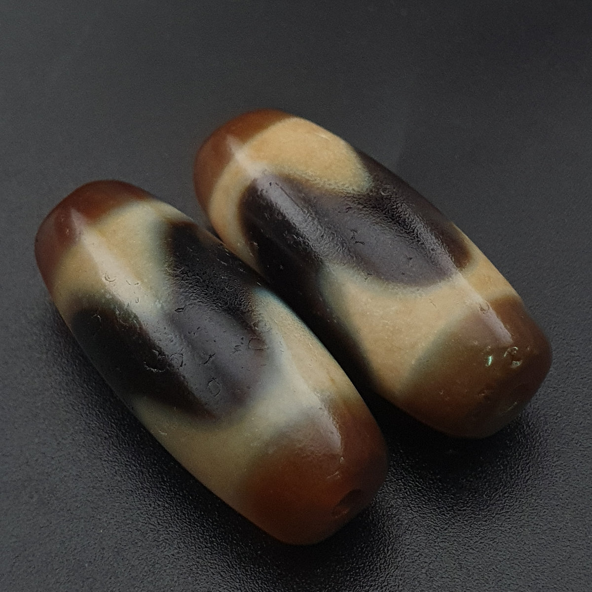 Lot de 2 amulettes perles agates du Tibet/Himalaya vintage ZigZag