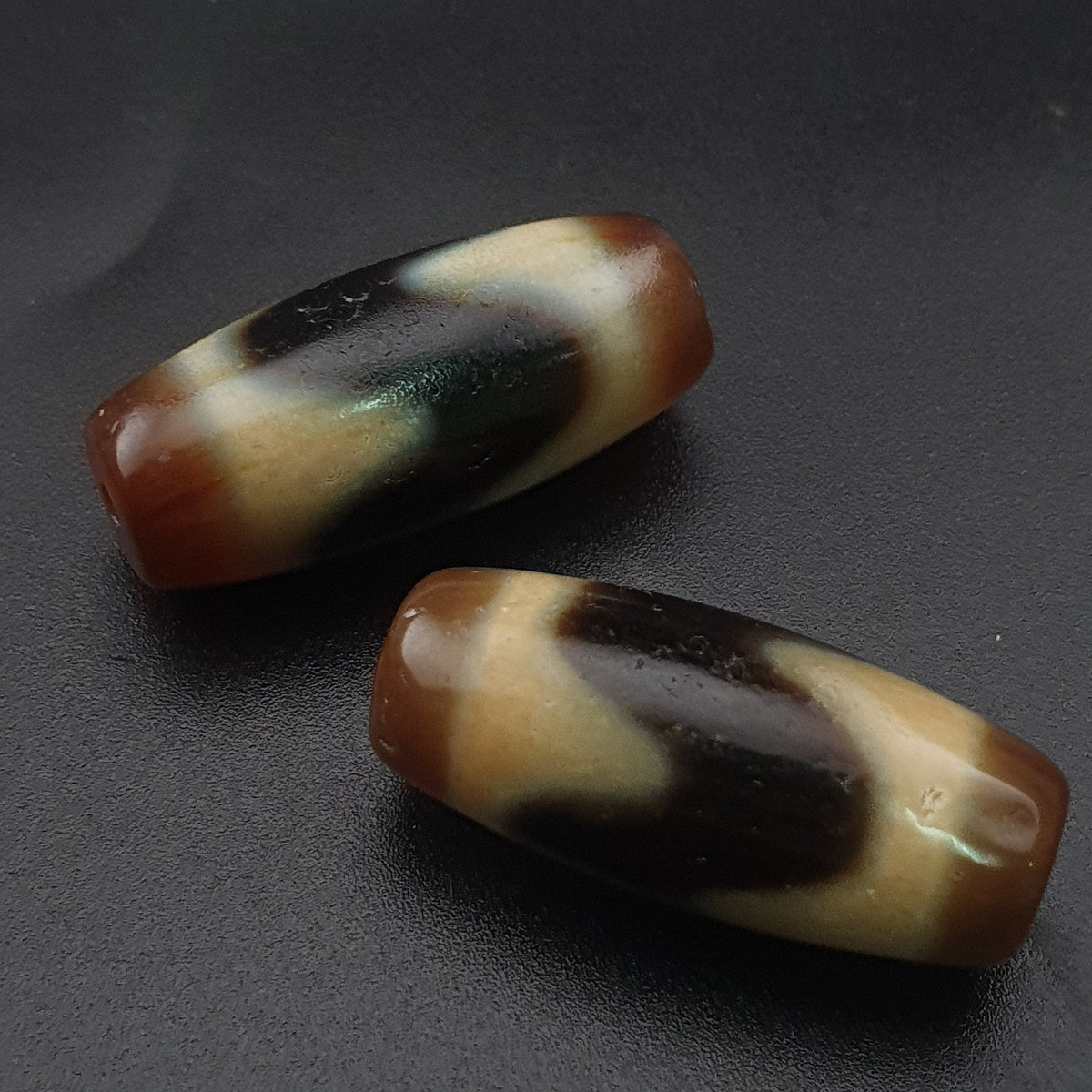 Lot de 2 amulettes perles agates du Tibet/Himalaya vintage ZigZag
