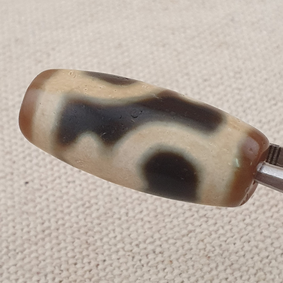 Rare Tibetan Treasure Vase Pattern Dzi Agate Bead Vintage Himalayan Amulet