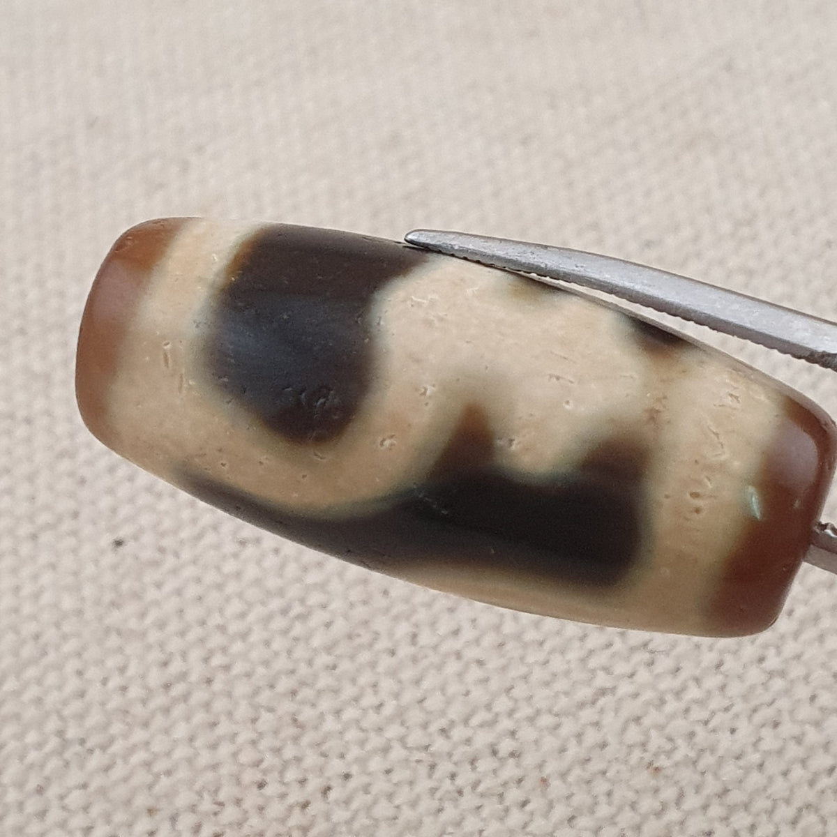 Rare Tibetan Treasure Vase Pattern Dzi Agate Bead Vintage Himalayan Amulet