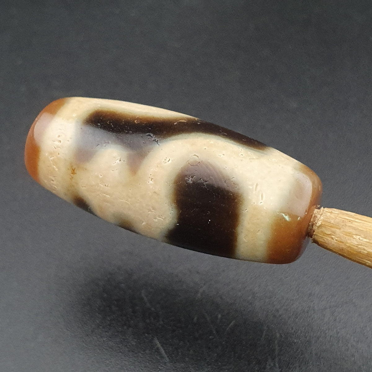 Rare Tibetan Treasure Vase Pattern Dzi Agate Bead Vintage Himalayan Amulet