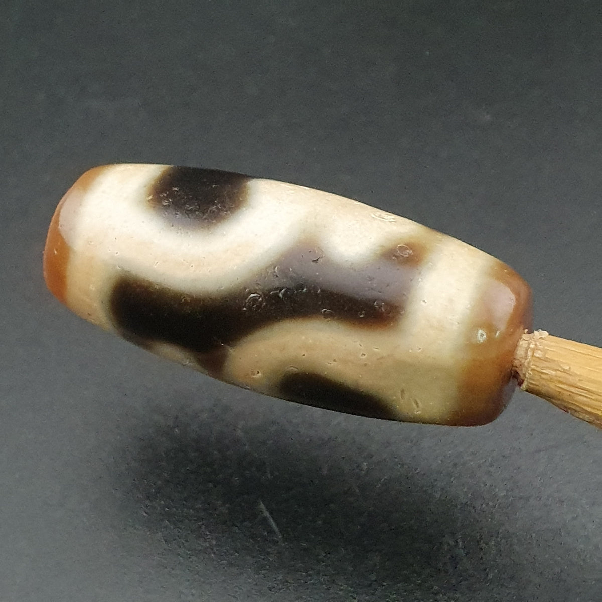 Rare Tibetan Treasure Vase Pattern Dzi Agate Bead Vintage Himalayan Amulet
