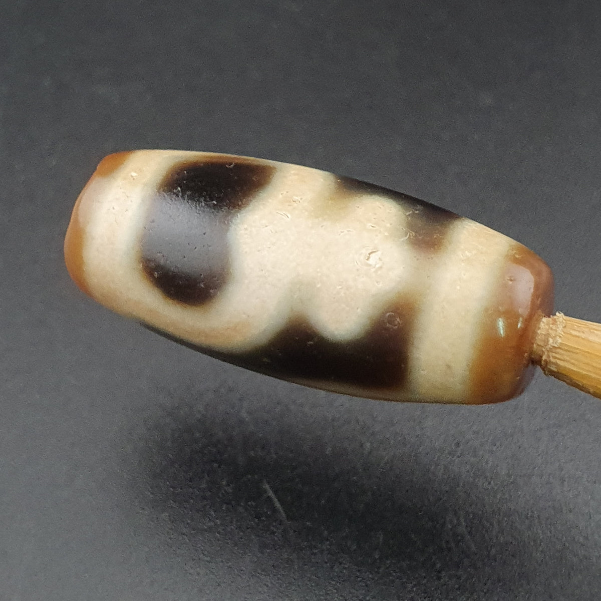 Rare Tibetan Treasure Vase Pattern Dzi Agate Bead Vintage Himalayan Amulet