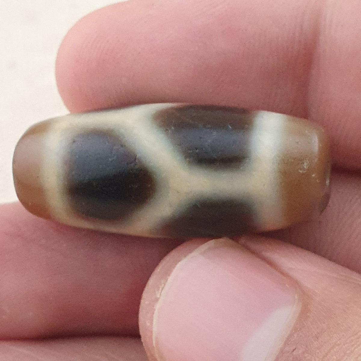 Amulette en perles d'agate tibétaine de l'Himalaya à motif de maillons de chaîne vintage