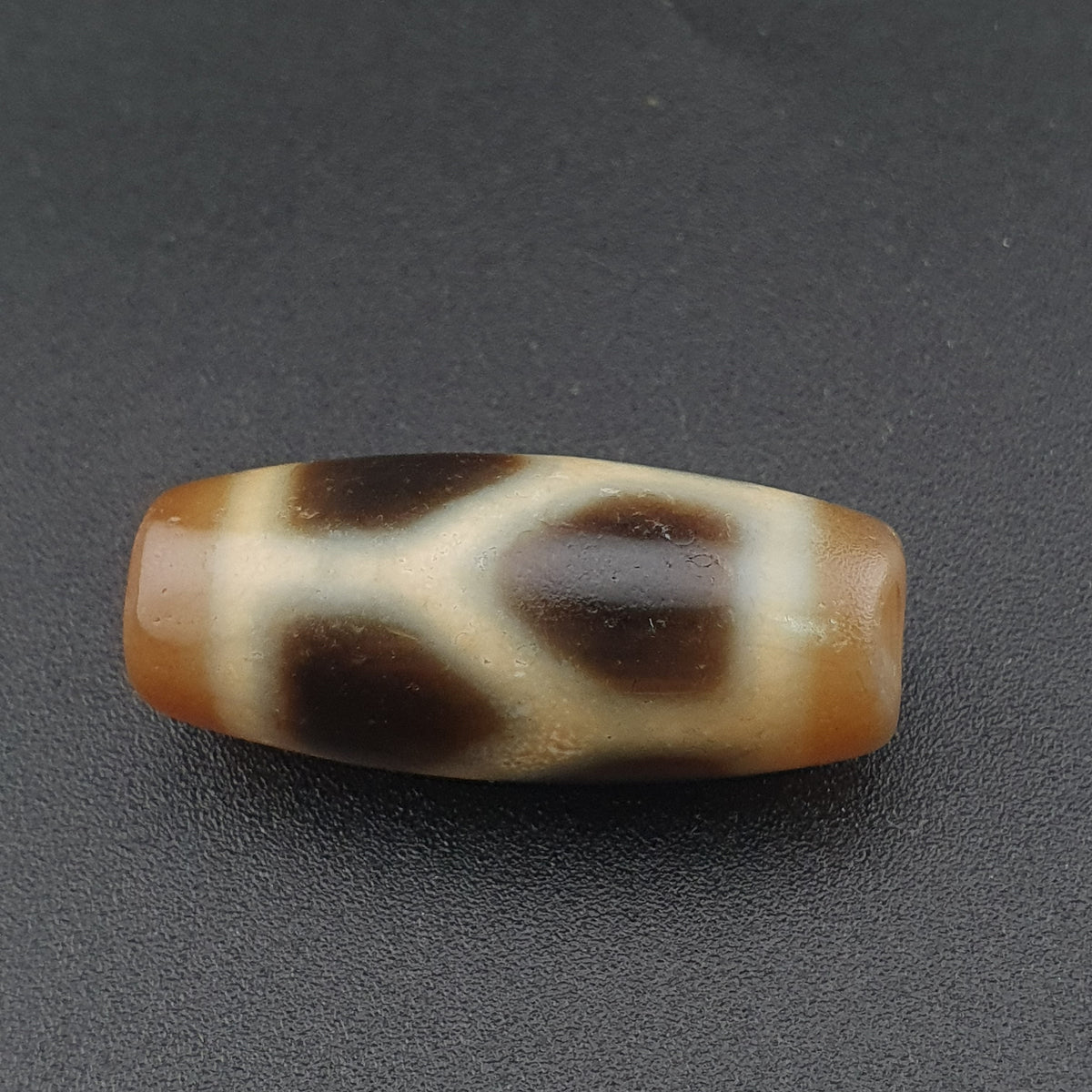 Amulette en perles d'agate tibétaine de l'Himalaya à motif de maillons de chaîne vintage