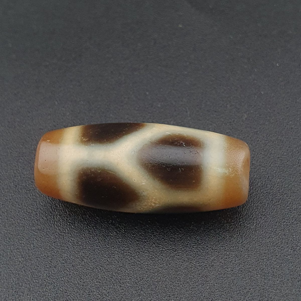 Amulette en perles d'agate tibétaine de l'Himalaya à motif de maillons de chaîne vintage