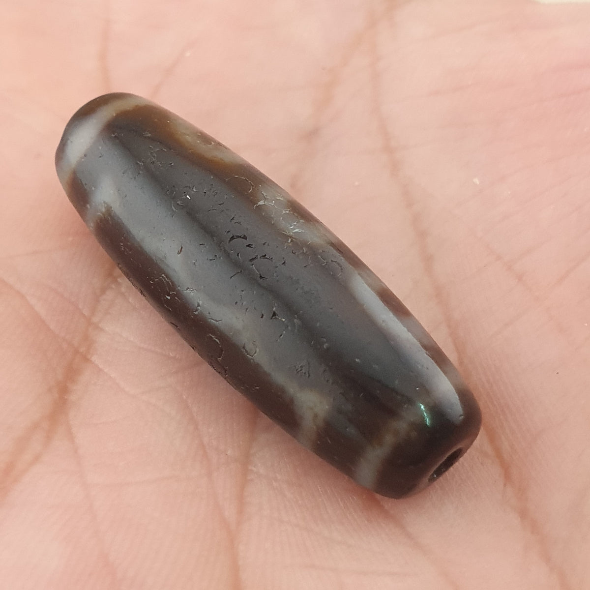 Perle Dzi tibétaine en agate vintage de collection à 5 yeux