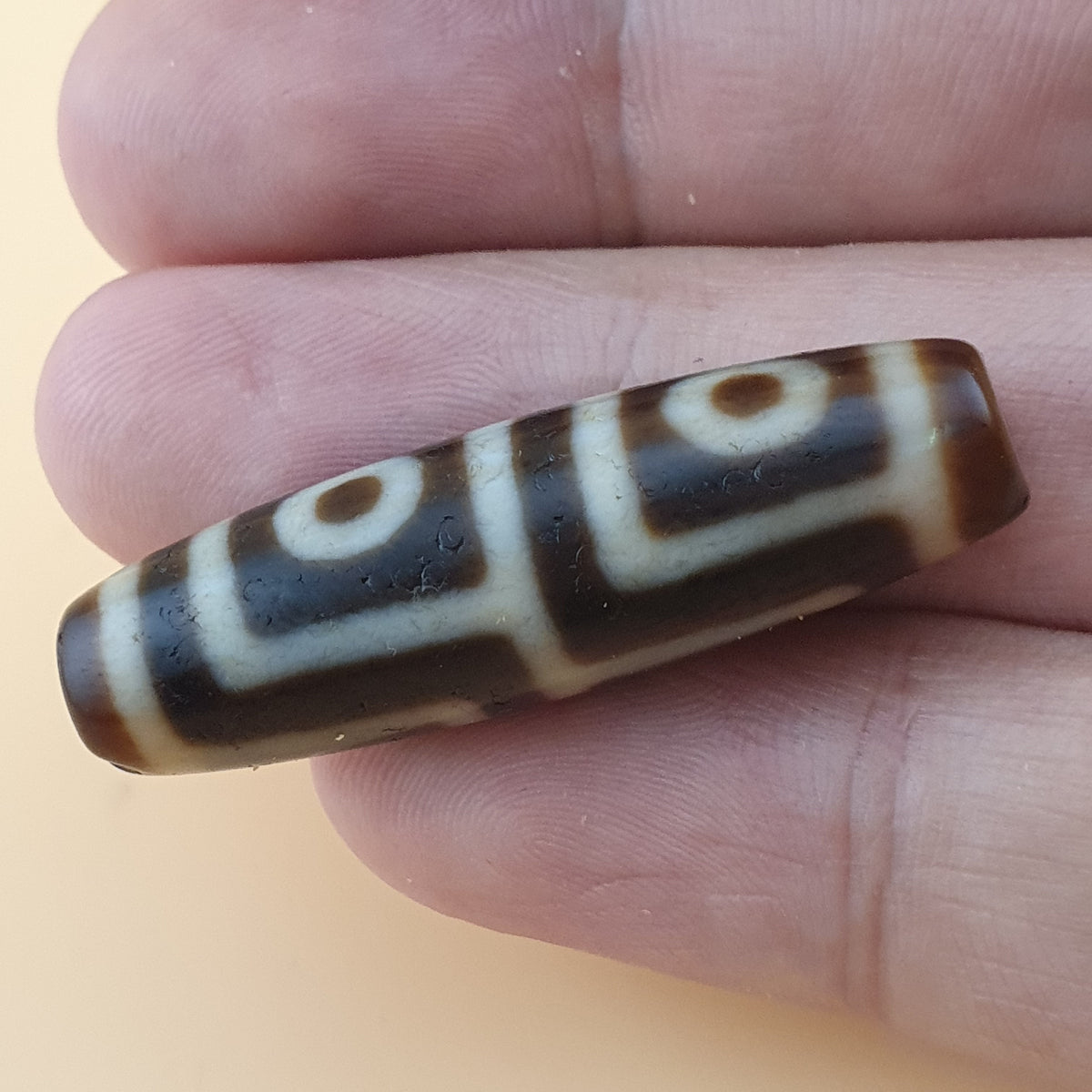 Amulette tibétaine ancienne perle Dzi en agate à 4 yeux de l'Himalaya