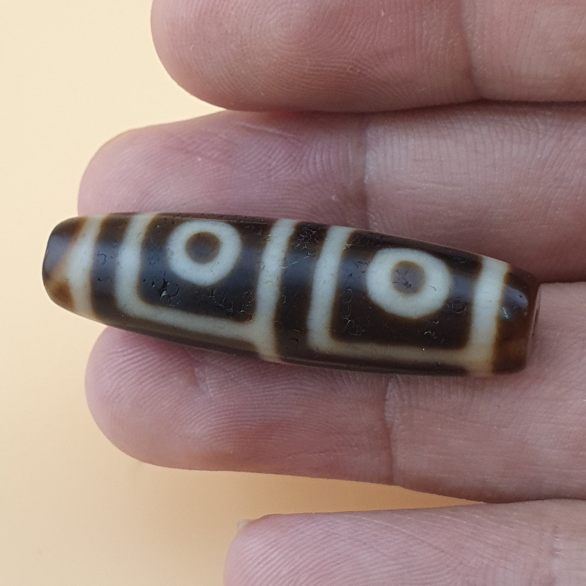 Amulette tibétaine ancienne perle Dzi en agate à 4 yeux de l'Himalaya