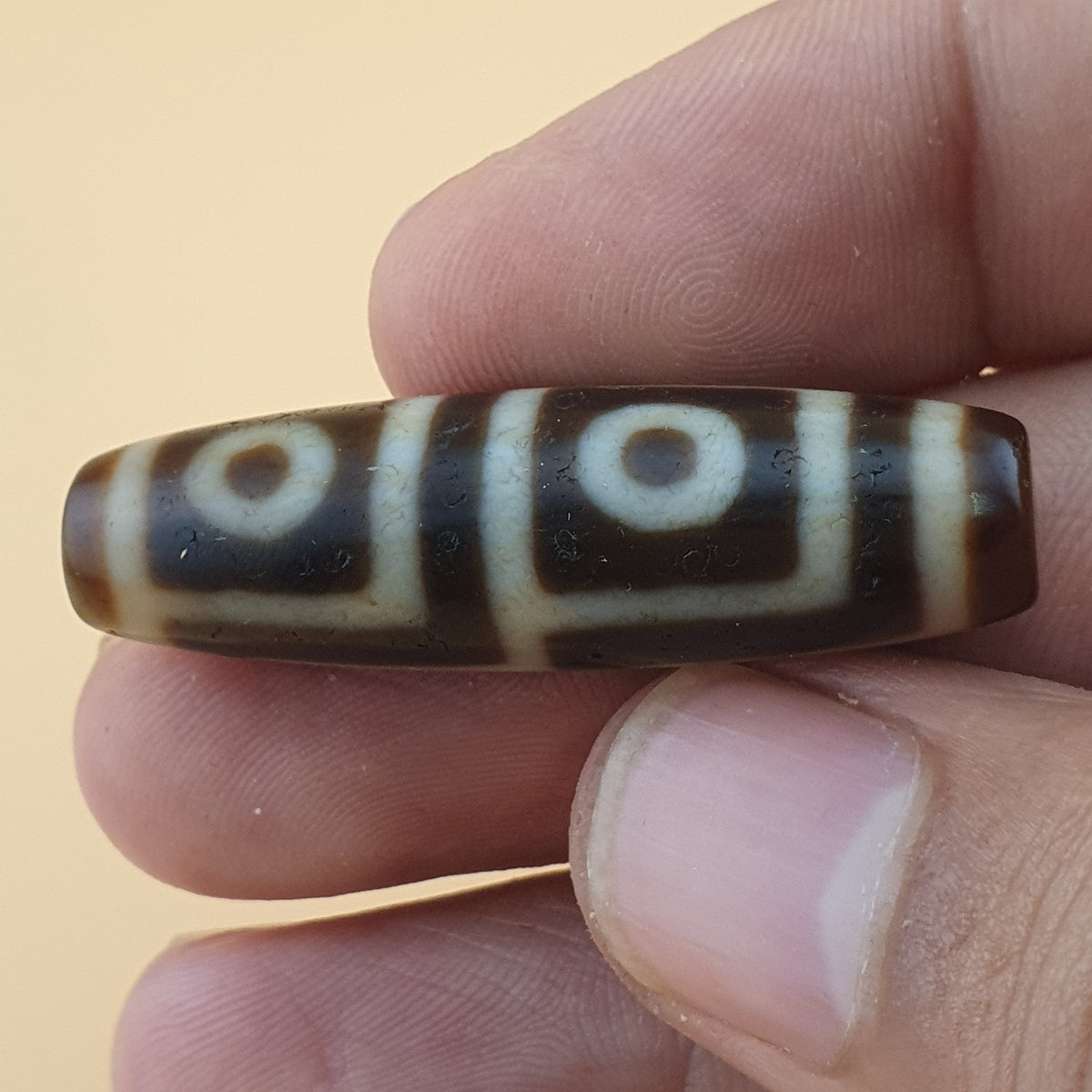 Amulette tibétaine ancienne perle Dzi en agate à 4 yeux de l'Himalaya