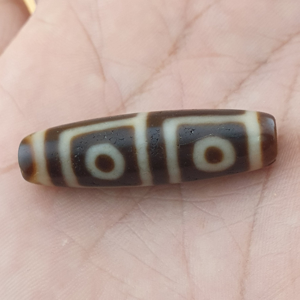 Amulette tibétaine ancienne perle Dzi en agate à 4 yeux de l'Himalaya