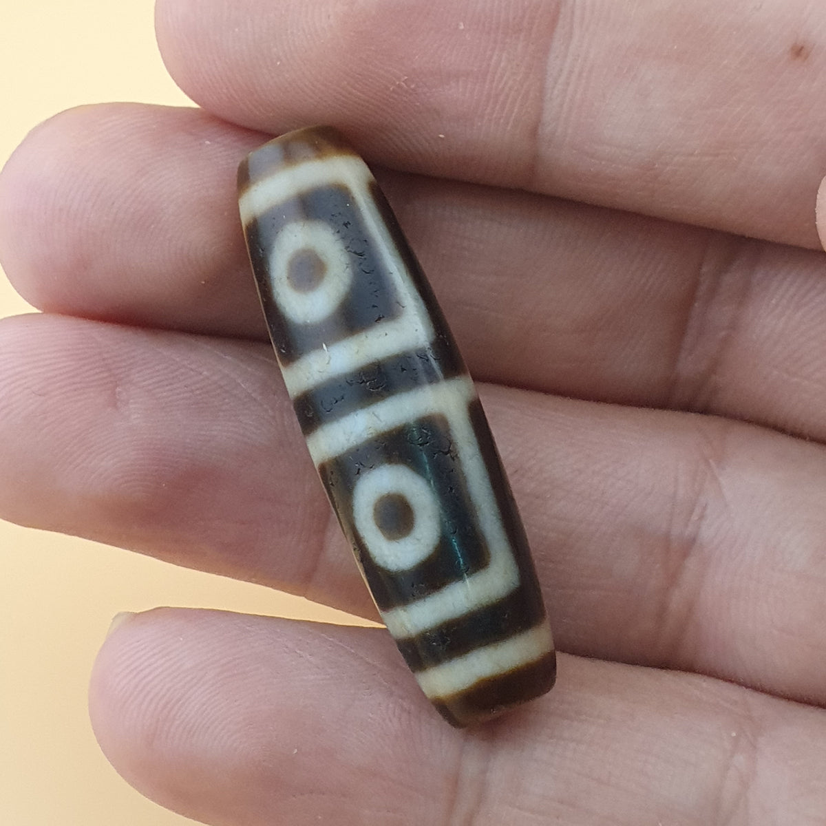 Amulette tibétaine ancienne perle Dzi en agate à 4 yeux de l'Himalaya