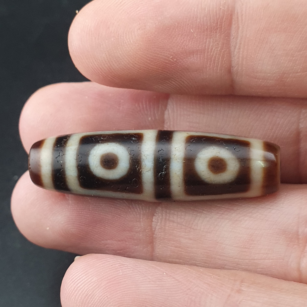 Amulette tibétaine ancienne perle Dzi en agate à 4 yeux de l'Himalaya