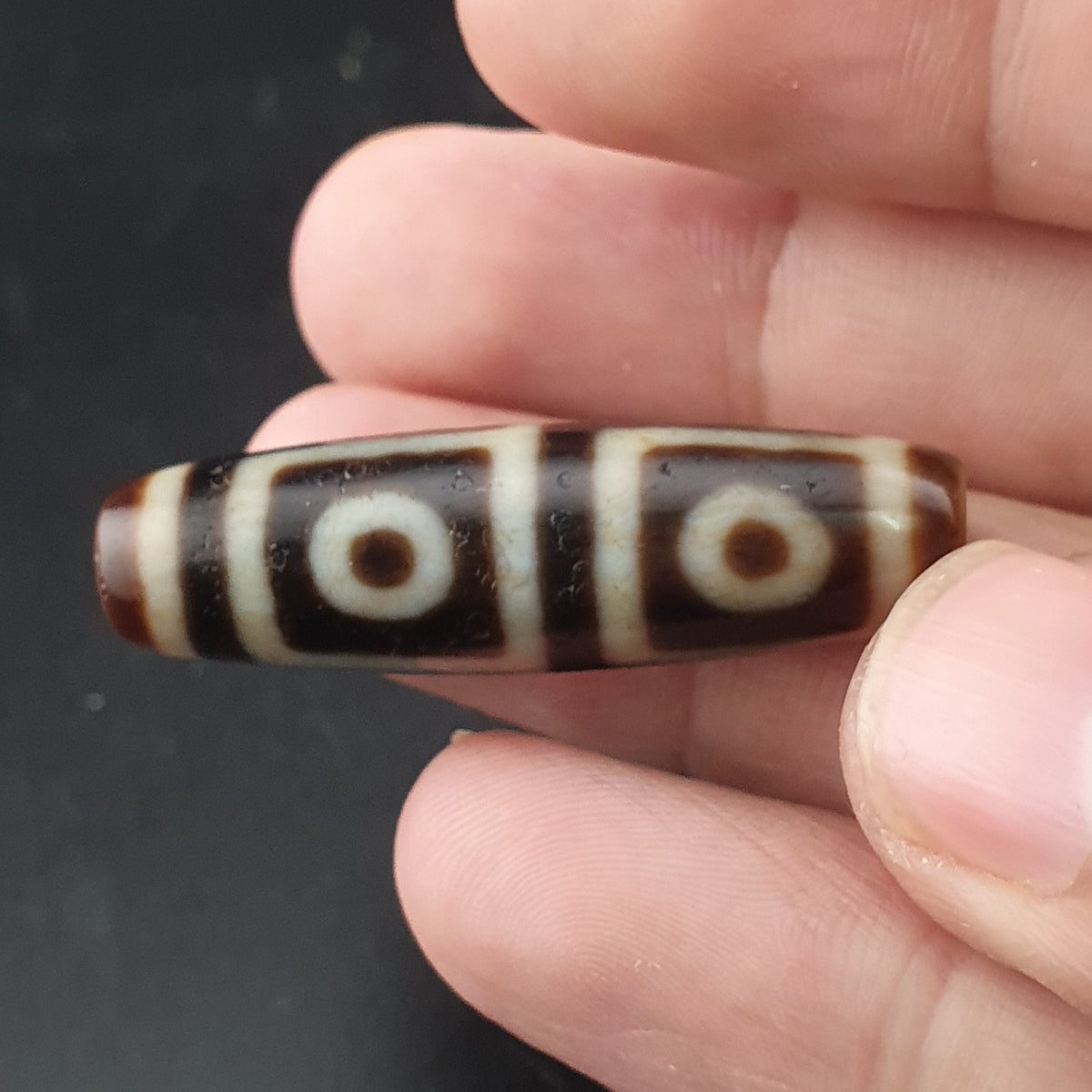 Amulette tibétaine ancienne perle Dzi en agate à 4 yeux de l'Himalaya