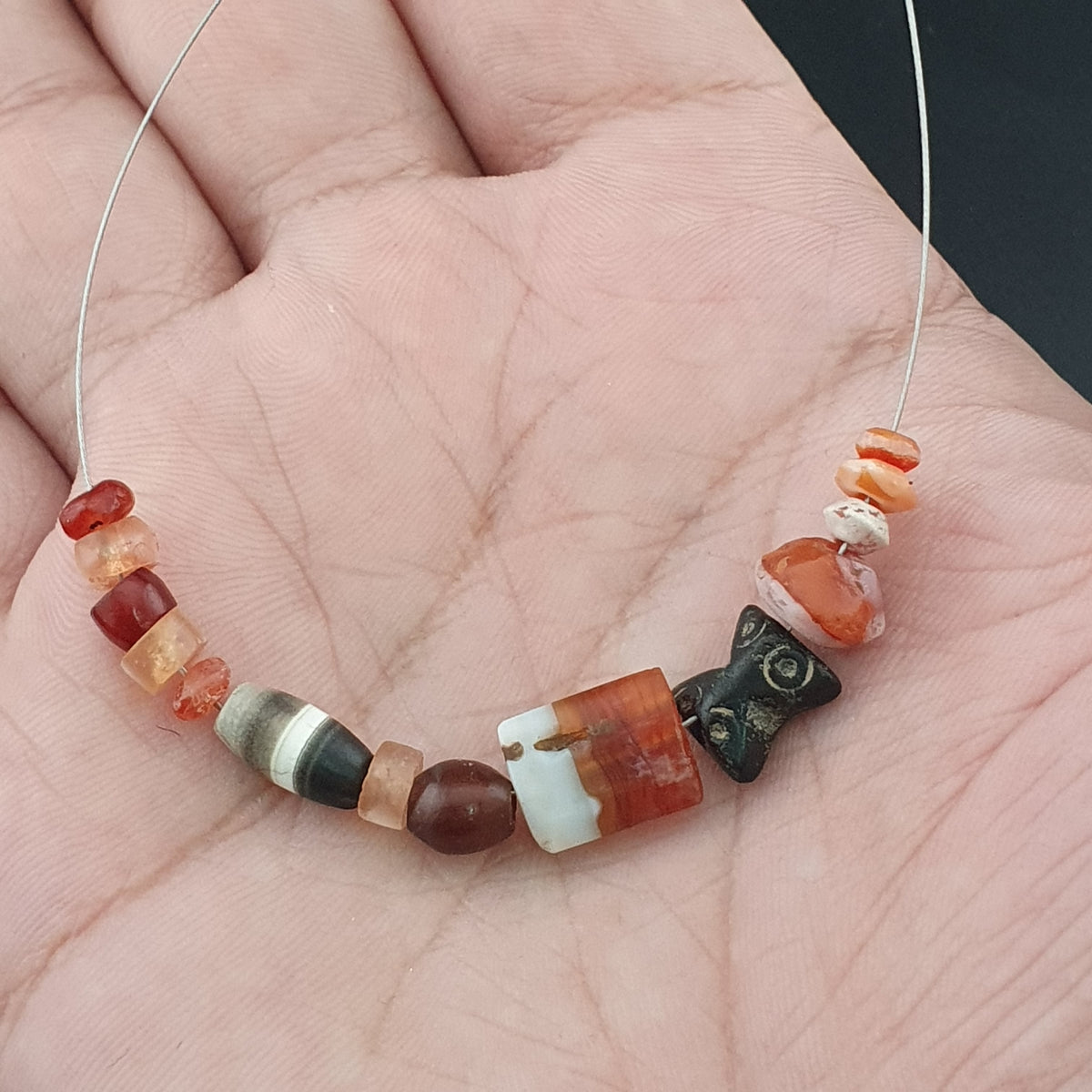 Collection de 14 Perles Rares en Cornaline et Agate Suleimani