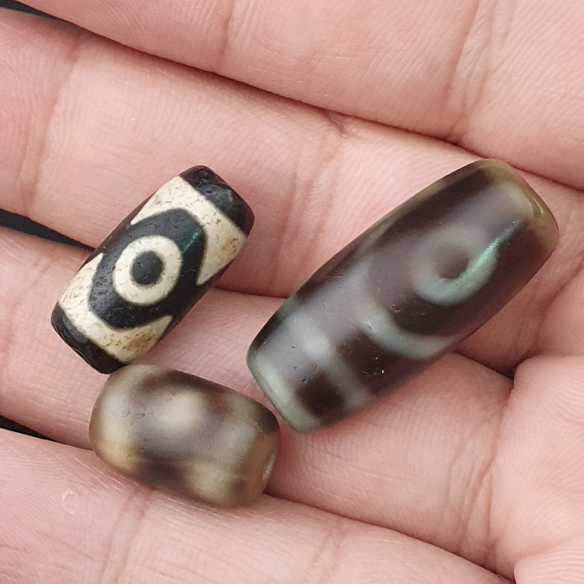 Vintage 2 Eyes Himalayan Tibetan Agate Dzi bead Amulet Lot of 3