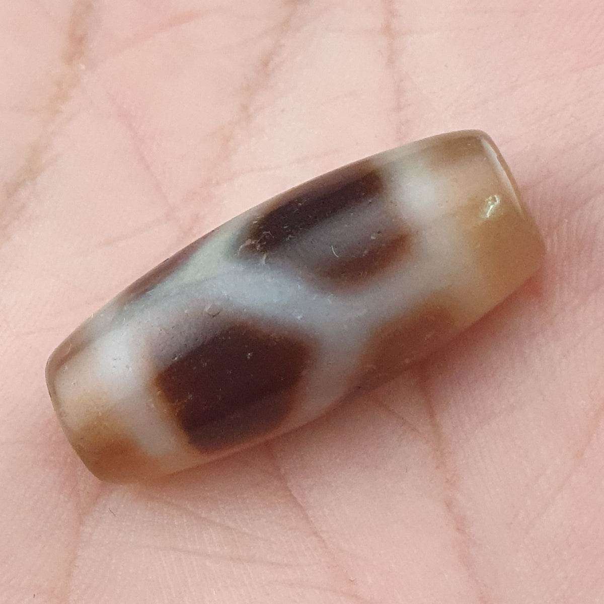 Vintage Himalayan Tibetan ChainLink Pattern Agate Dzi Bead Amulet