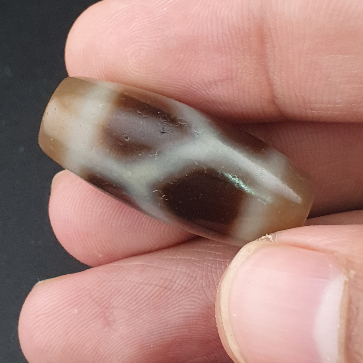 Vintage Himalayan Tibetan ChainLink Pattern Agate Dzi Bead Amulet