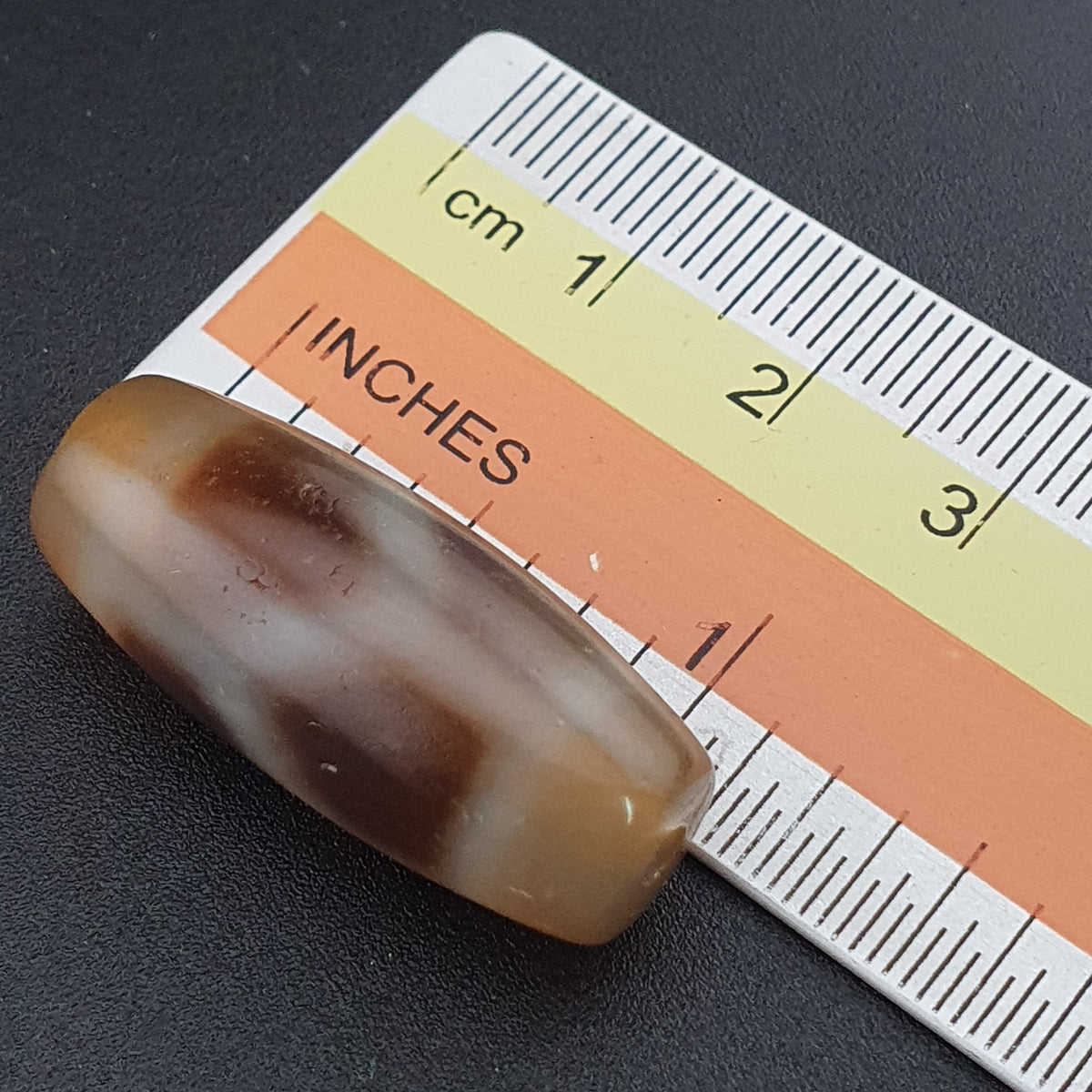 Vintage Himalayan Tibetan ChainLink Pattern Agate Dzi Bead Amulet