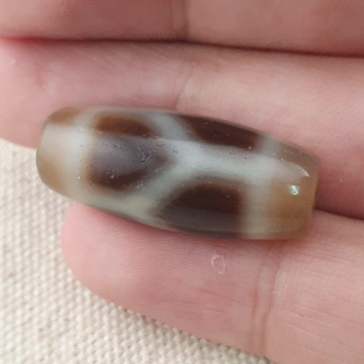 Vintage Himalayan Tibetan ChainLink Pattern Agate Dzi Bead Amulet