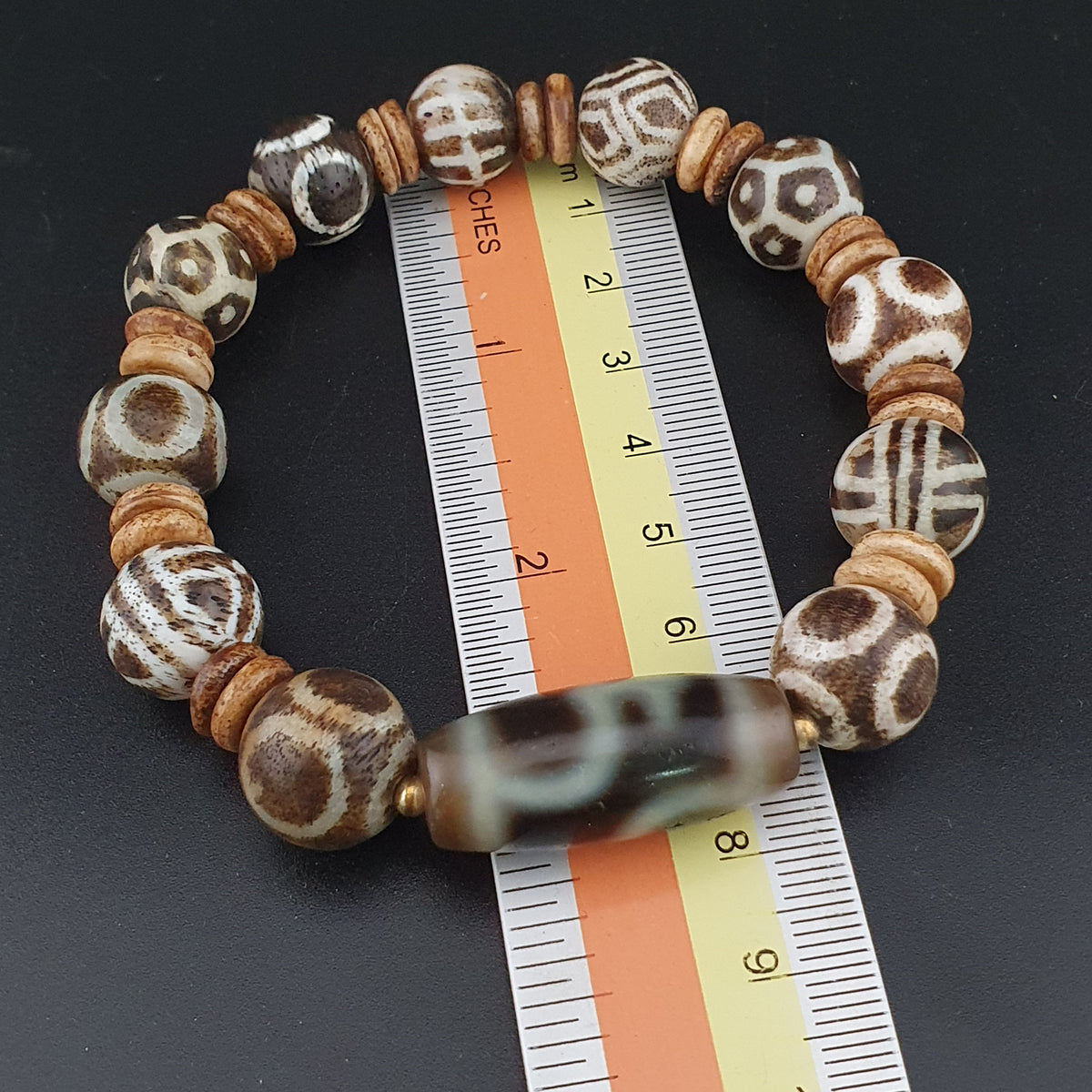 Armband aus antiken burmesischen Pumtek Pyu und Vintage Himalaya Schatzvasen-Muster Achatperlen