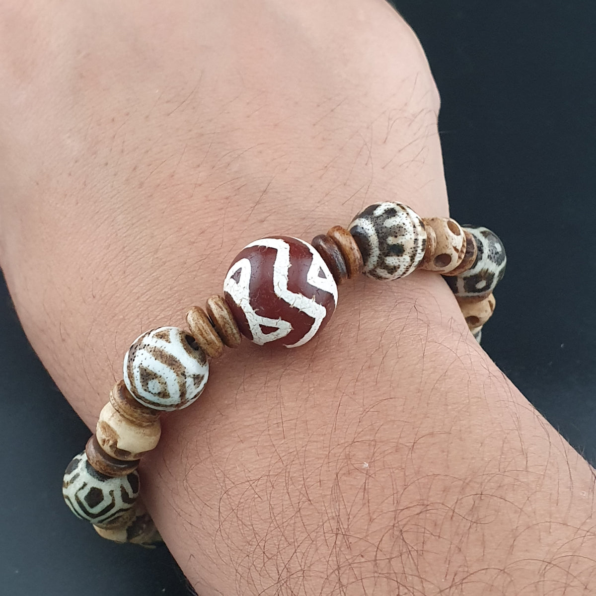 Armband mit antiken, geätzten Karneol-Achat- und Pumtek-Pyu-Perlen