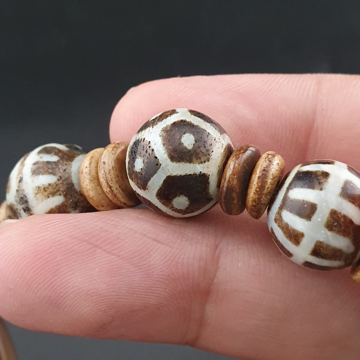 Antikes burmesisches Pumtek Pyu & Streifenmuster Achat Perlenarmband
