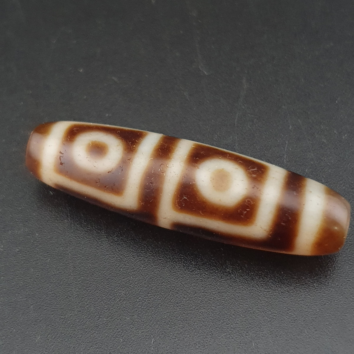 Antikes Himalaya-4-Augen-Tibet-Achat-Perlen-Amulett