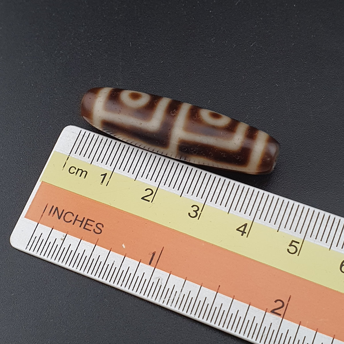 Antikes Himalaya-4-Augen-Tibet-Achat-Perlen-Amulett