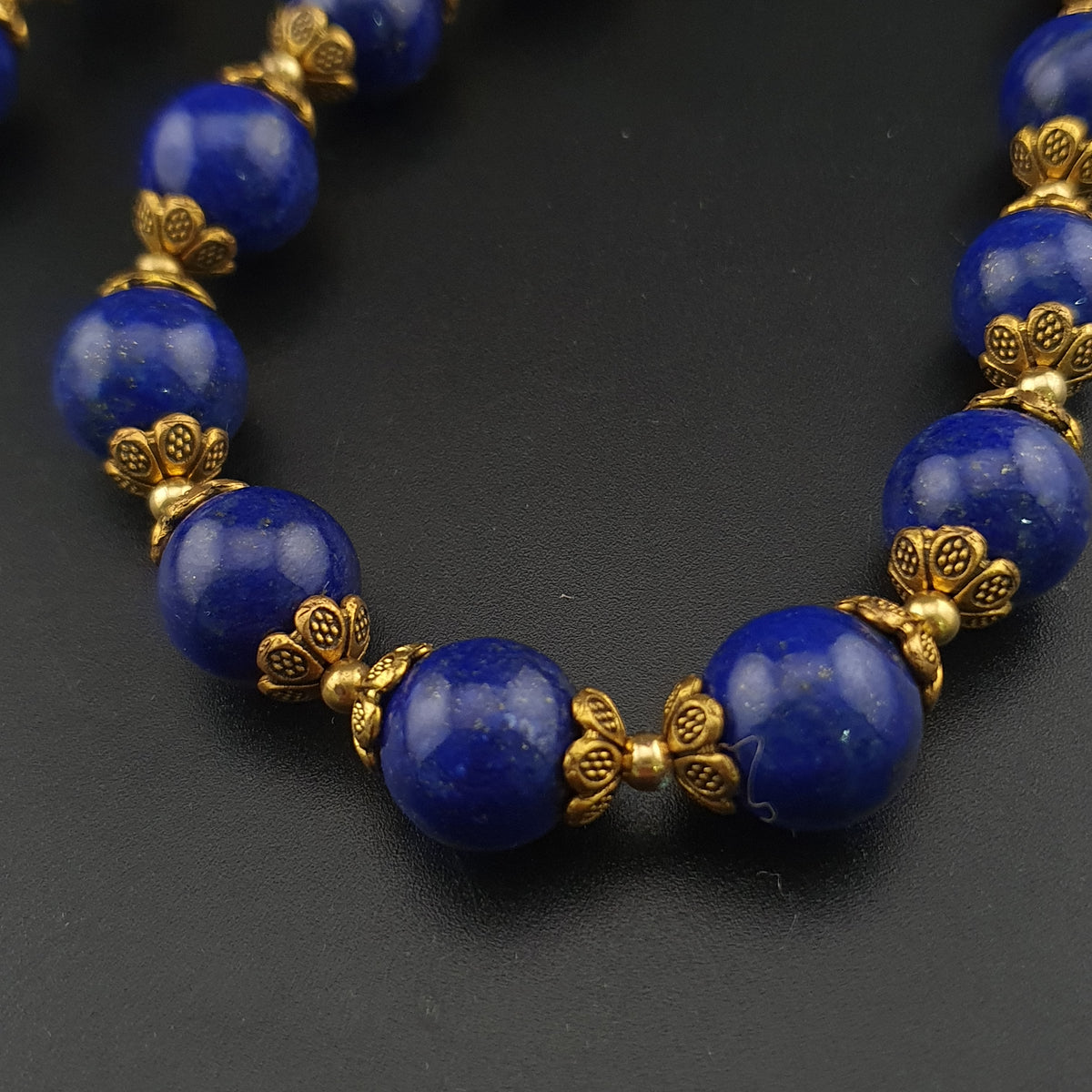 Vintage blau Lapislazuli & Messing Perlen Edelsteinkette