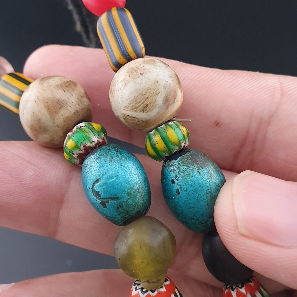 Collier de perles de verre Pumtek Pyu asiatiques et africaines vintage rares