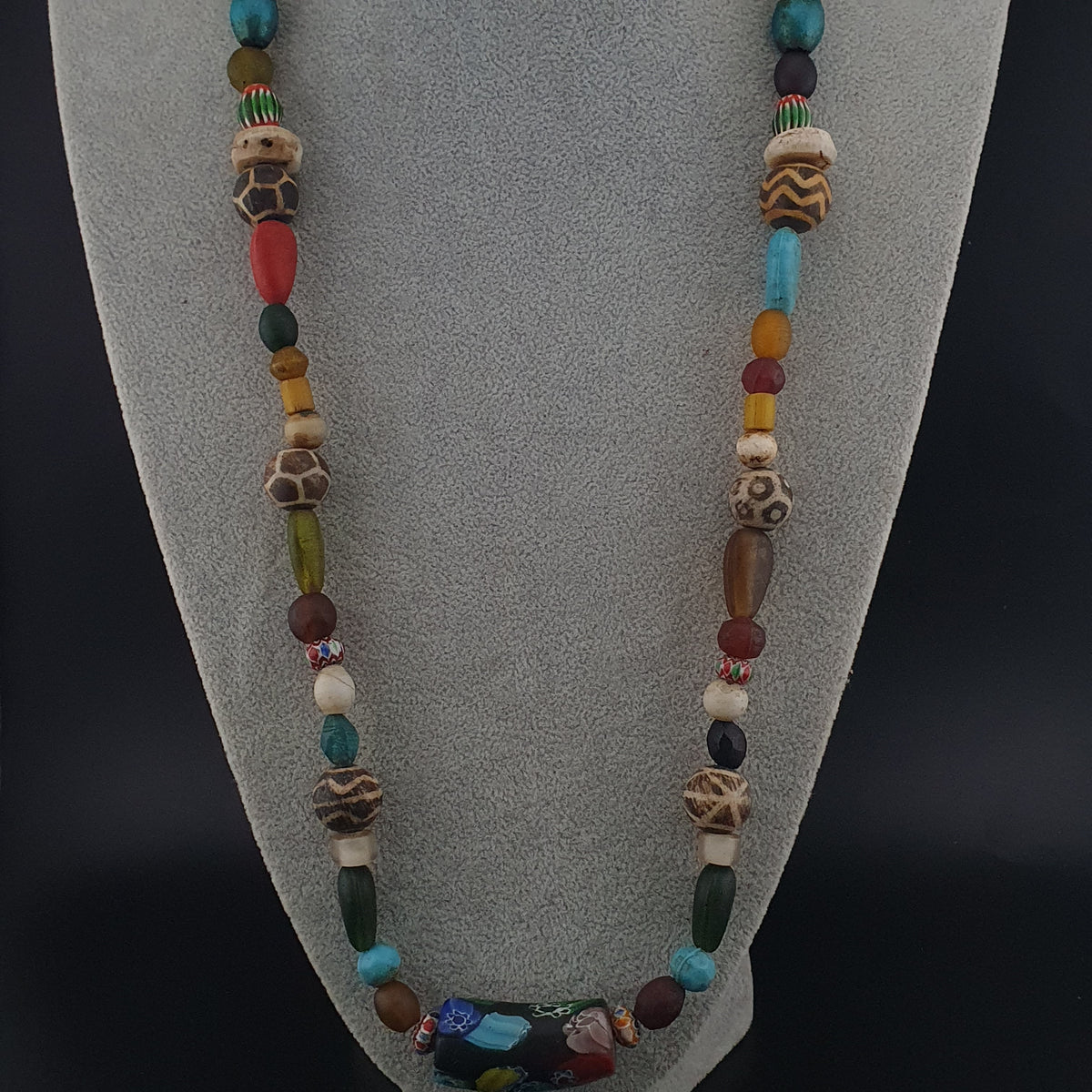 Collier de perles de verre Pumtek Pyu asiatiques et africaines vintage rares