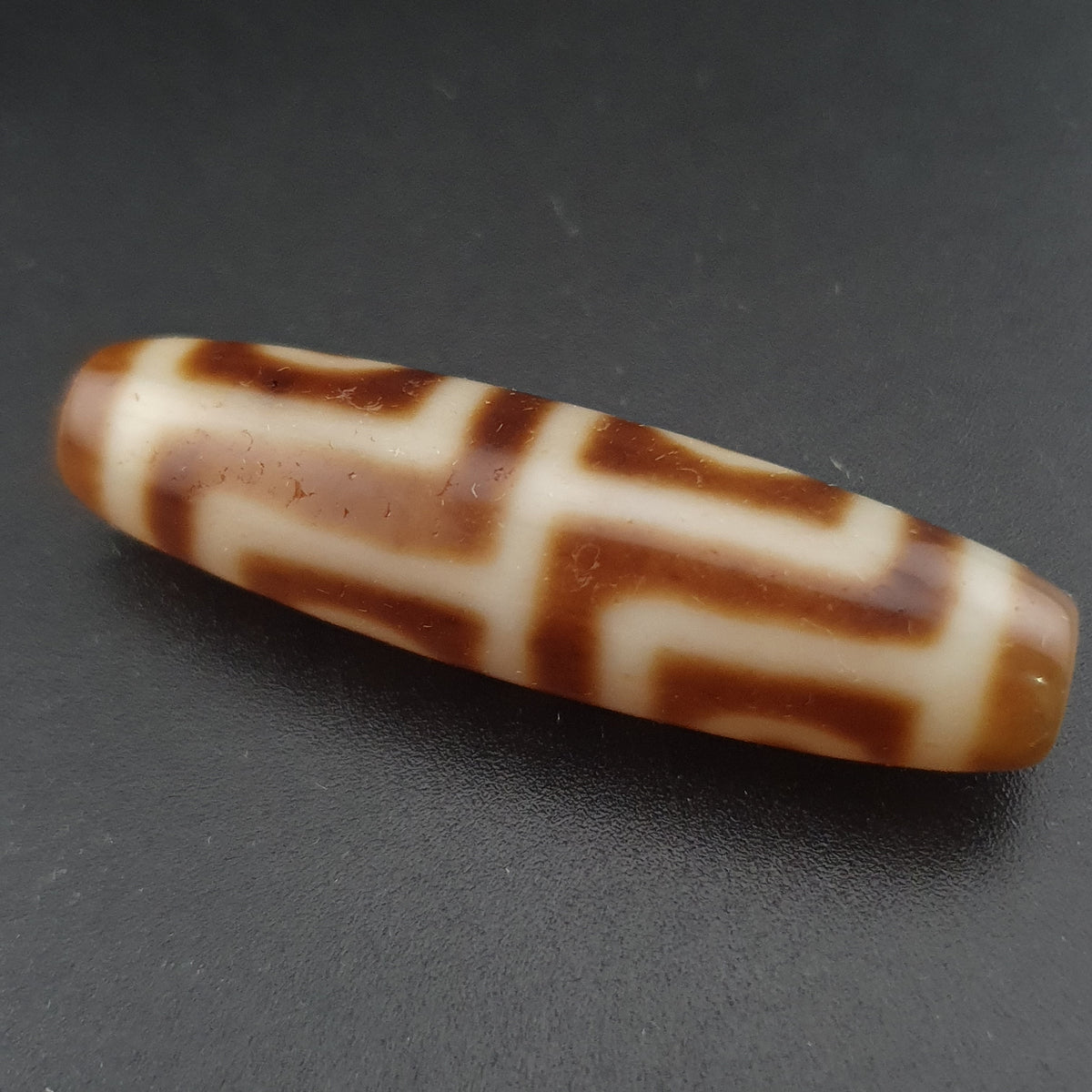 Ancienne Perle Dzi en Agate du Tibet Himalayen à 4 Yeux, Amulette
