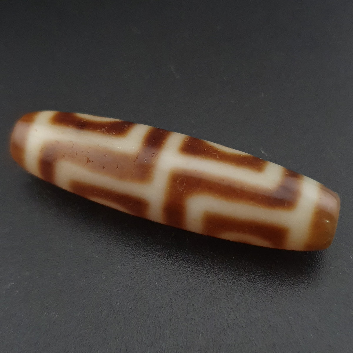 Ancienne Perle Dzi en Agate du Tibet Himalayen à 4 Yeux, Amulette