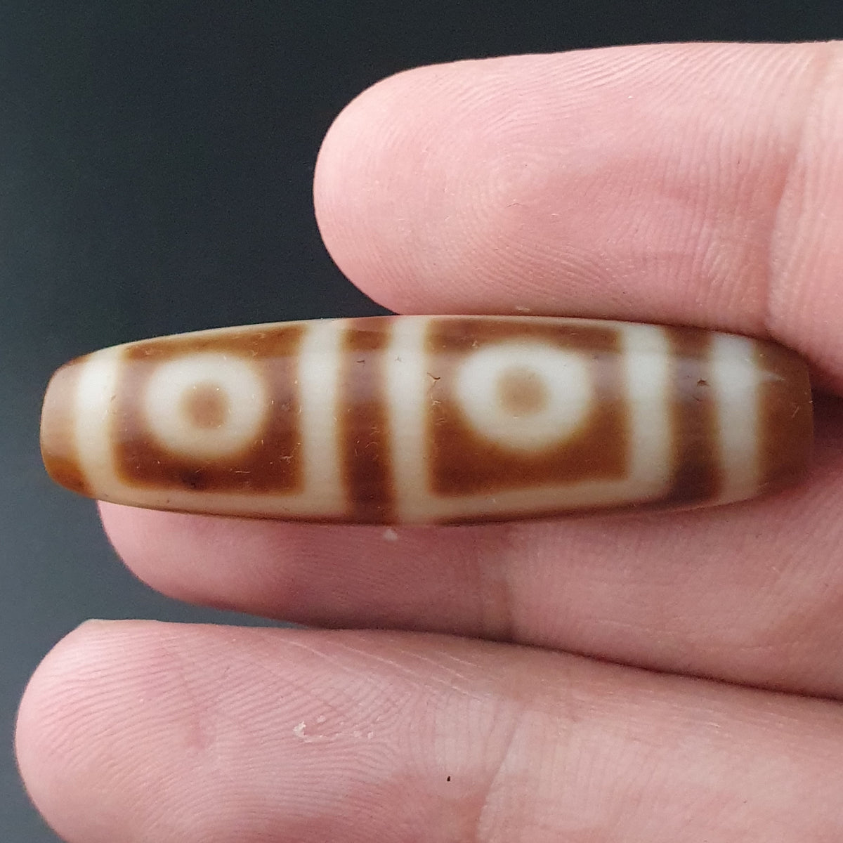 Ancienne Perle Dzi en Agate du Tibet Himalayen à 4 Yeux, Amulette