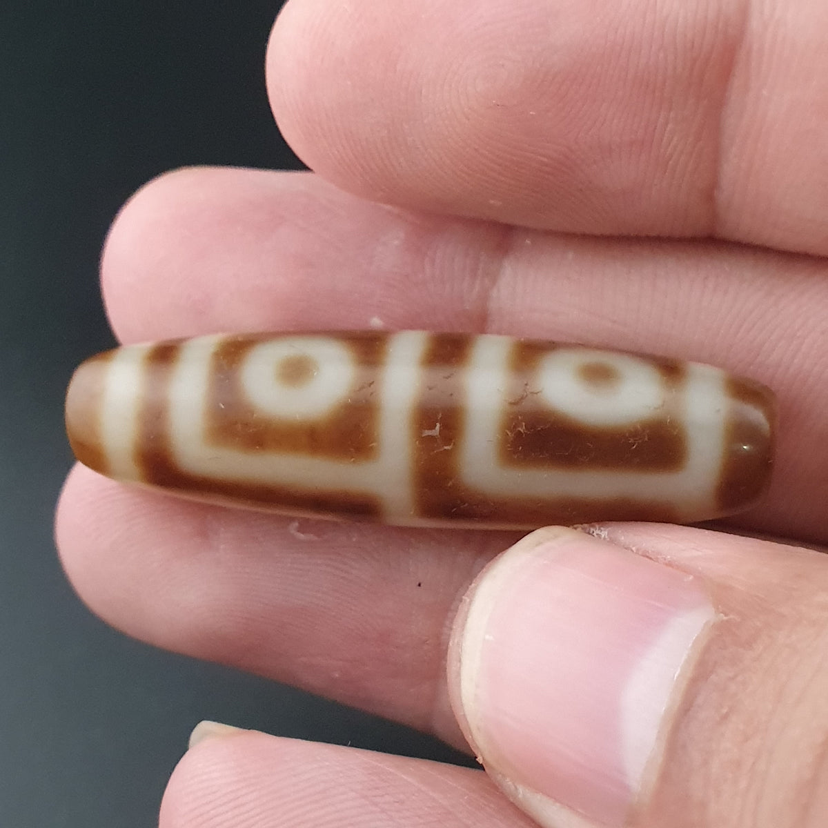 Ancienne Perle Dzi en Agate du Tibet Himalayen à 4 Yeux, Amulette