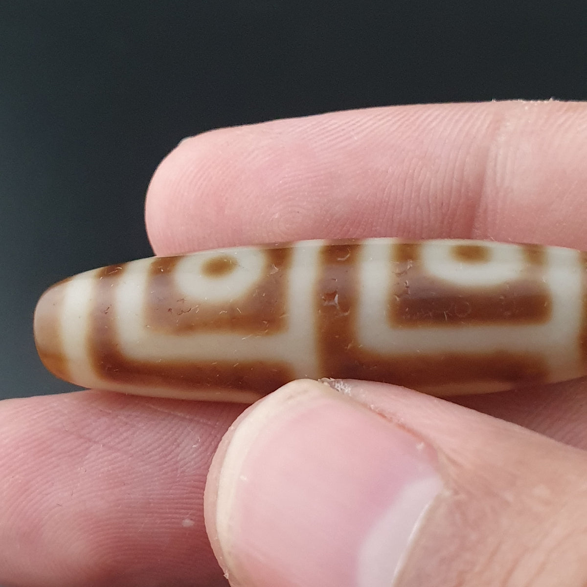 Ancienne Perle Dzi en Agate du Tibet Himalayen à 4 Yeux, Amulette