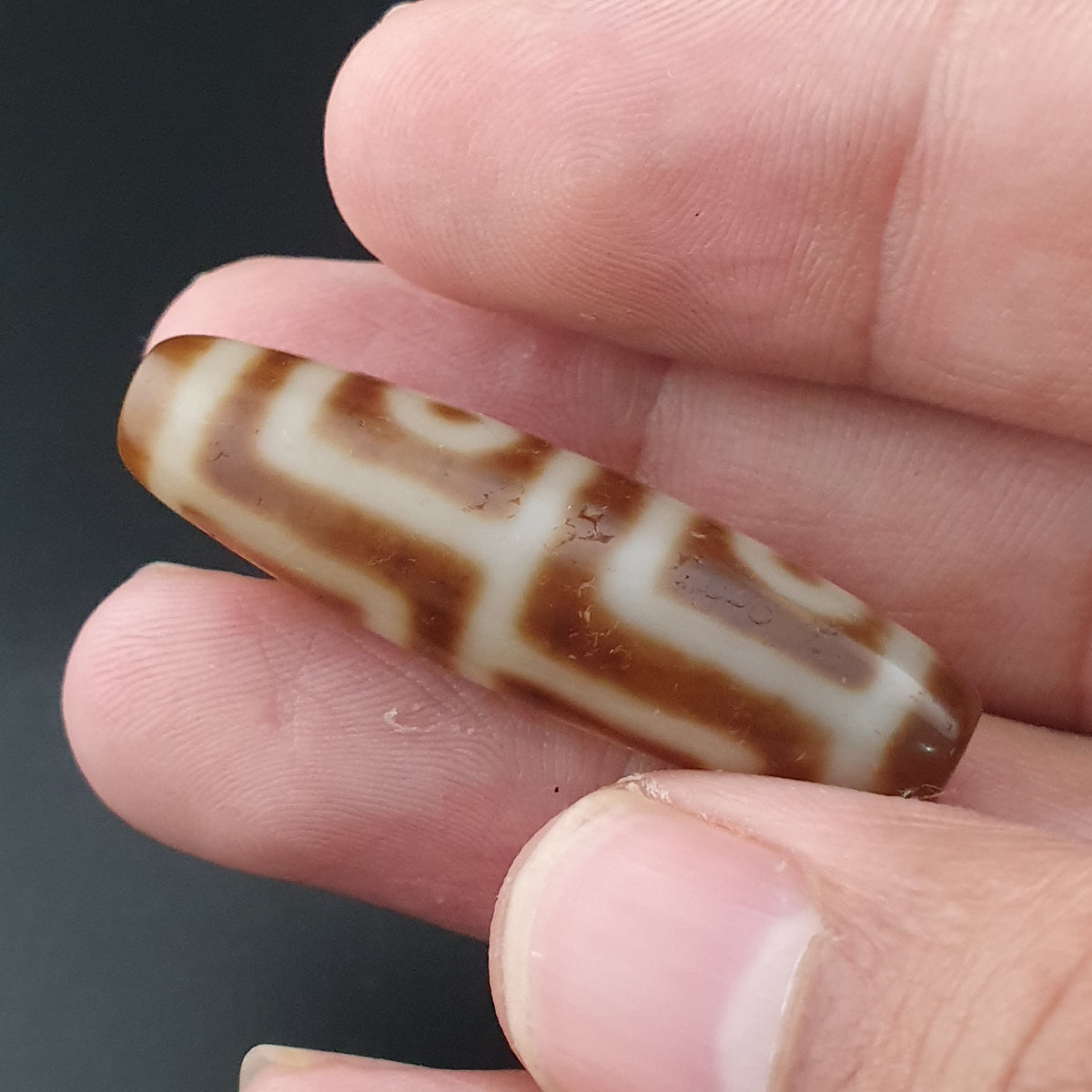 Ancienne Perle Dzi en Agate du Tibet Himalayen à 4 Yeux, Amulette
