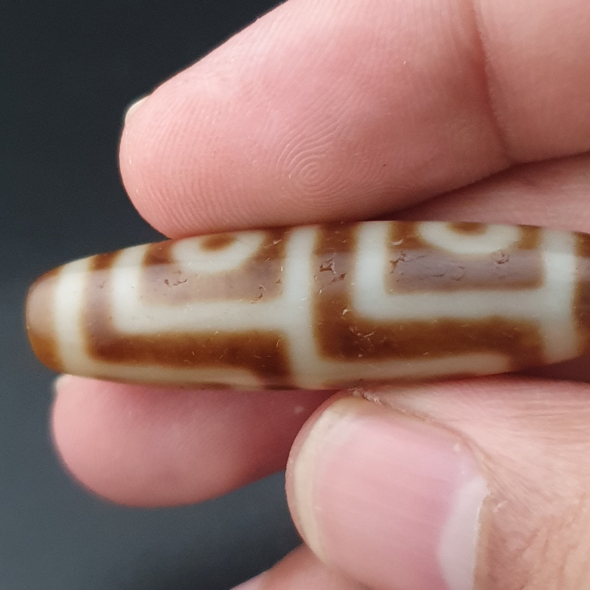 Ancienne Perle Dzi en Agate du Tibet Himalayen à 4 Yeux, Amulette